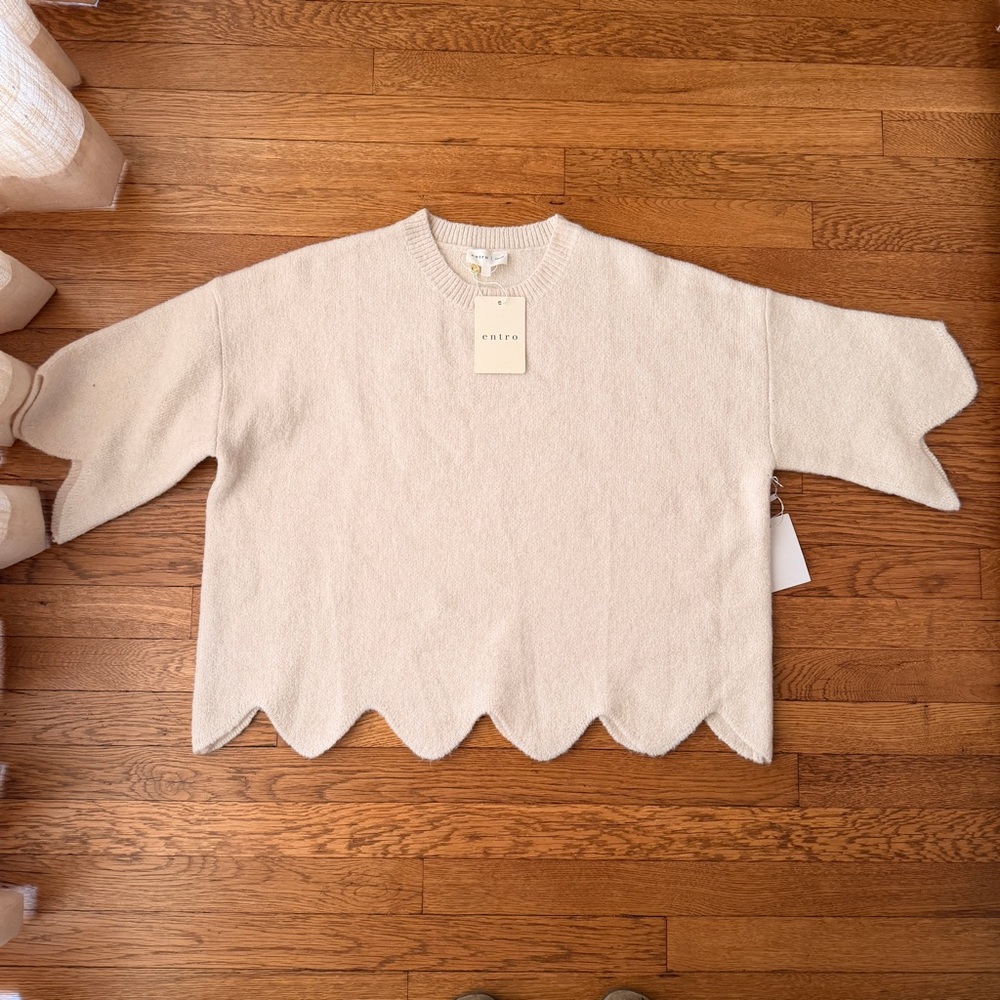 ANTHROPOLOGIE Cream Scalloped-Hem Crewneck Sweater